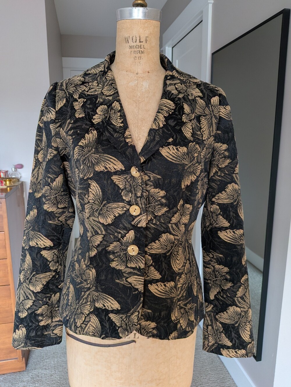 RIANI Black Blazer with Gold Butterfly Jacquard